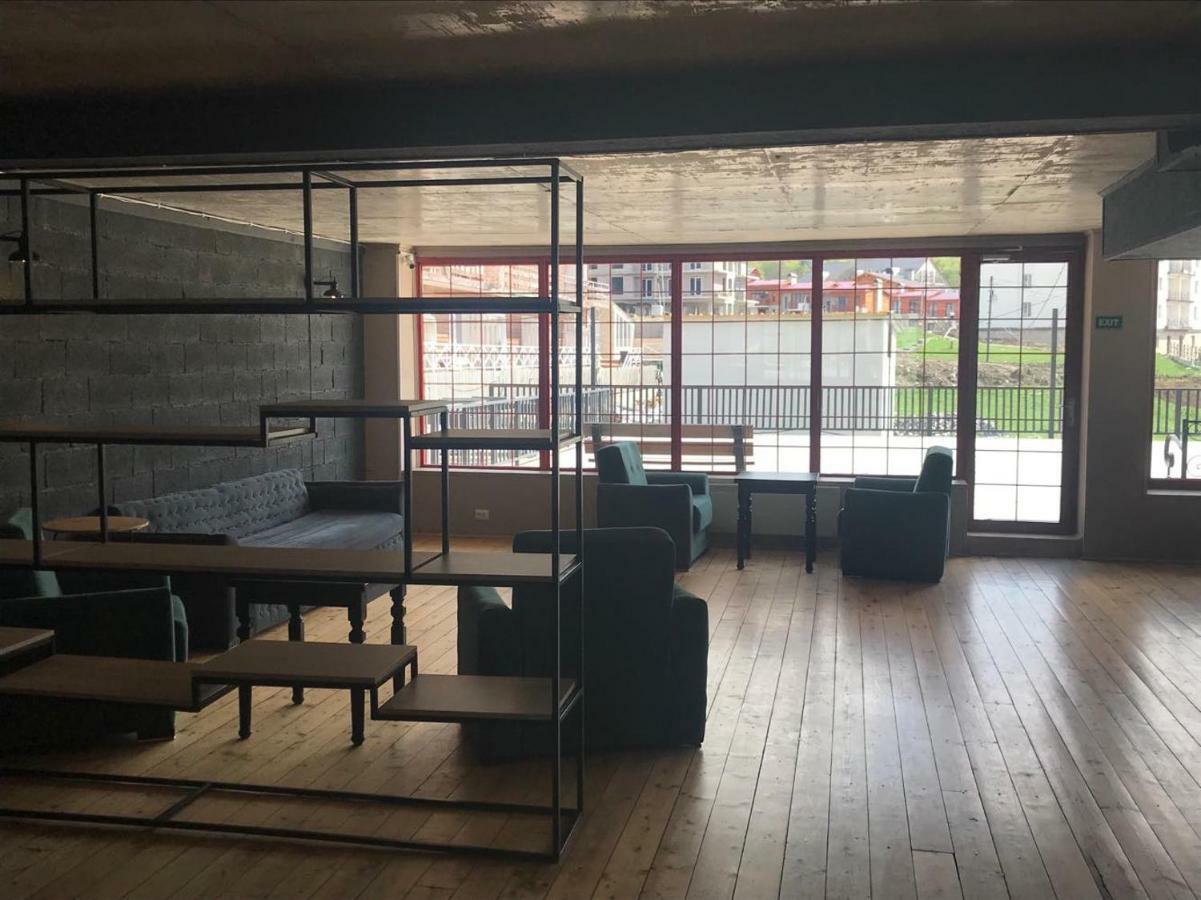 Mgzavrebi Apartment In Bakuriani Ngoại thất bức ảnh